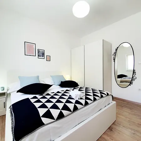 Lana & Petra Apartamento